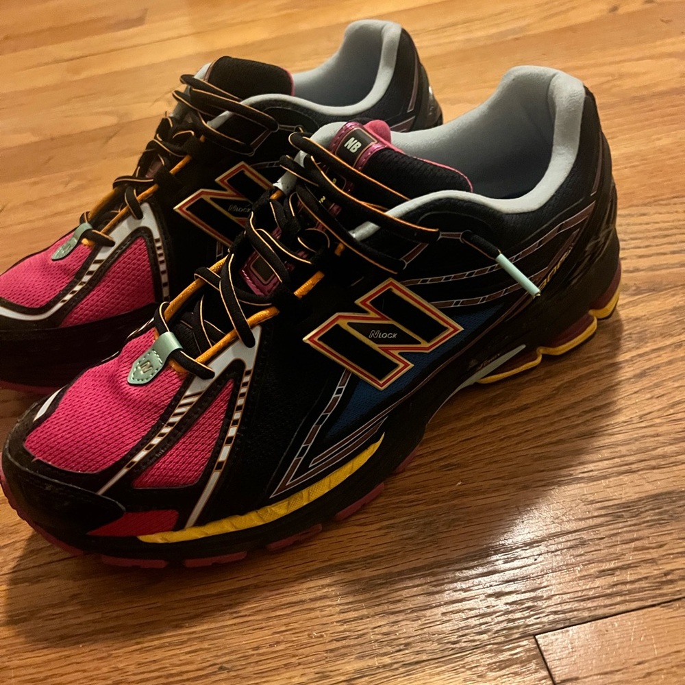 New Balance 1906R Neon Nights